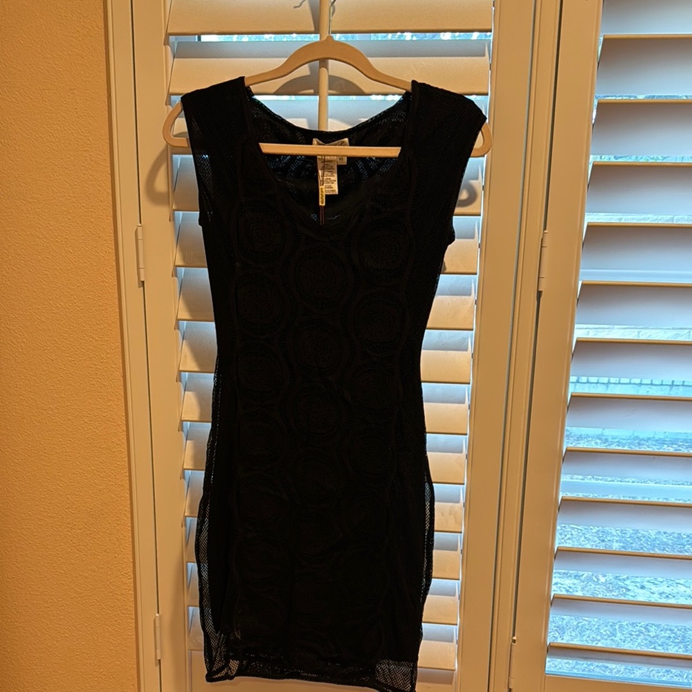 Black Textured Knee-Length Bodycon Dress